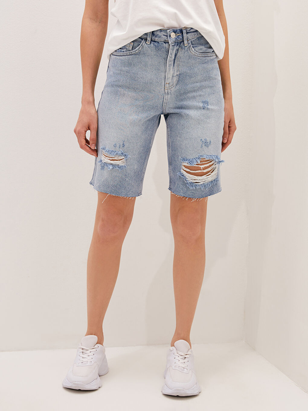 شورت جينز برمودا للسيدات بجيوب وتفاصيل ممزقة روديو-4