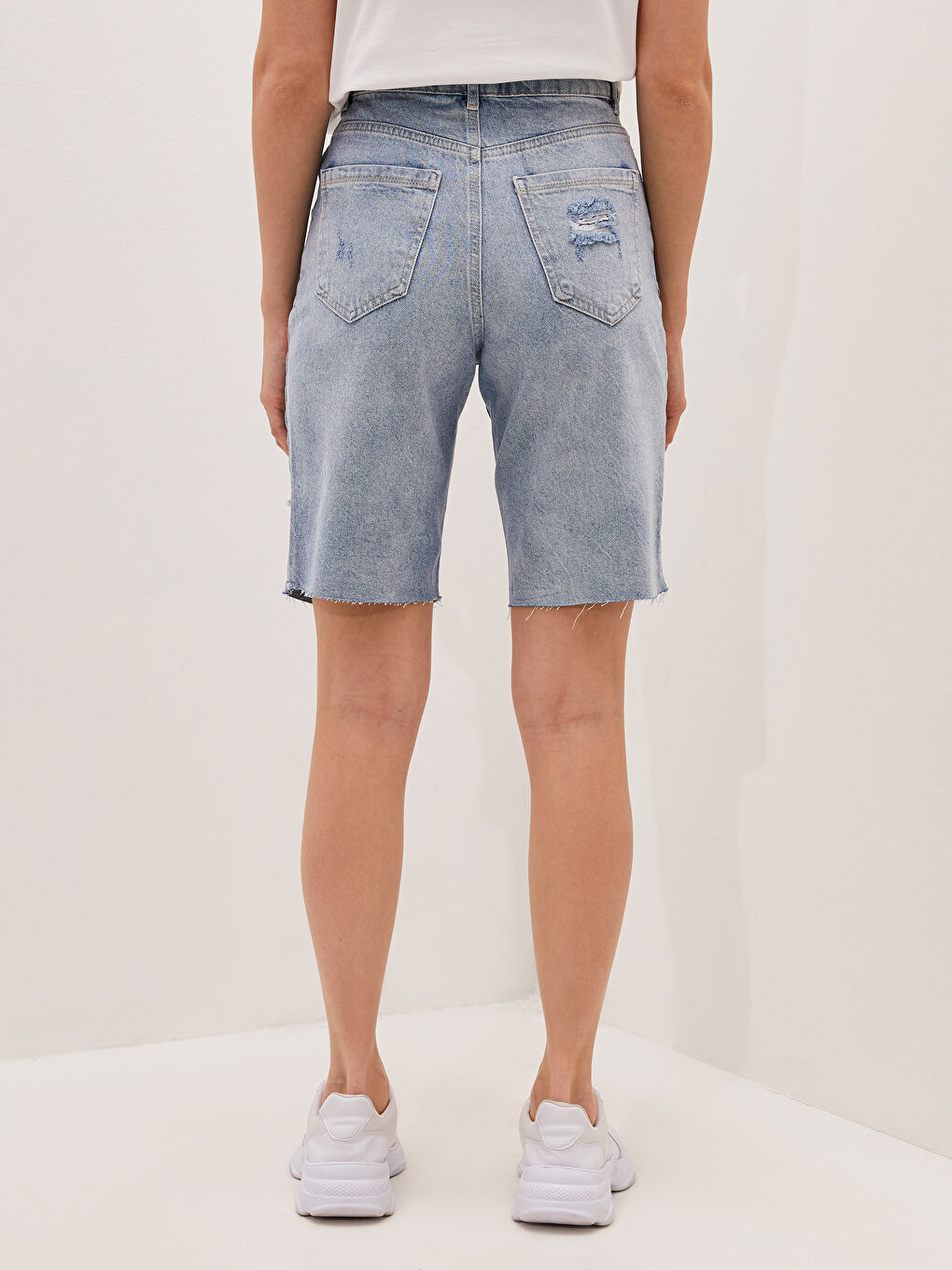 شورت جينز برمودا للسيدات بجيوب وتفاصيل ممزقة روديو-5