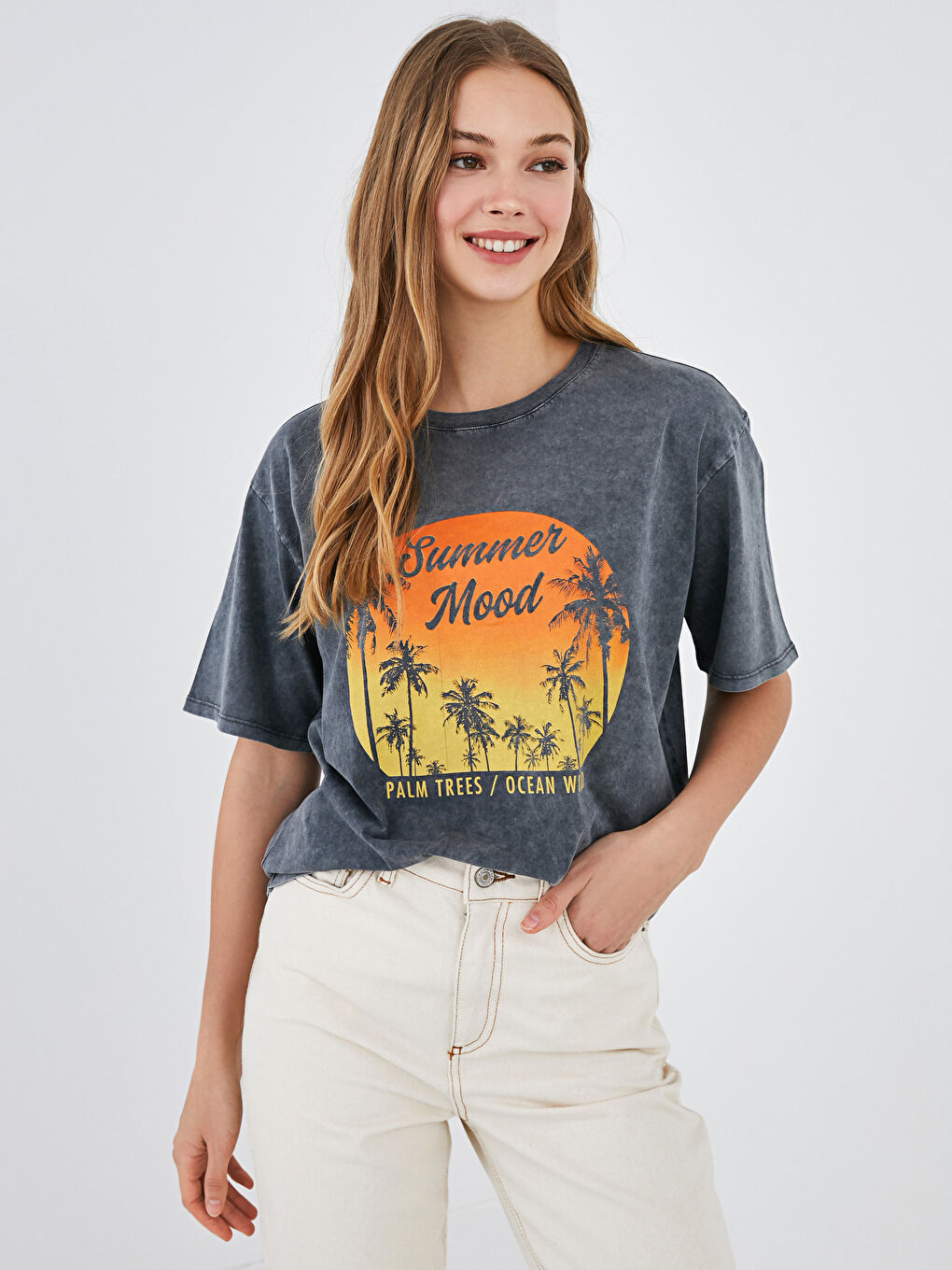 әйелдерге арналған принтті дөңгелек жағалы қысқа жең футболка-1