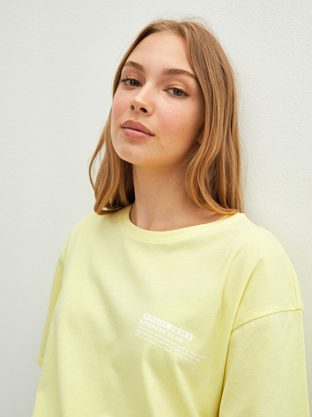 T-shirt à manches courtes imprimé à col rond pour femmes-2