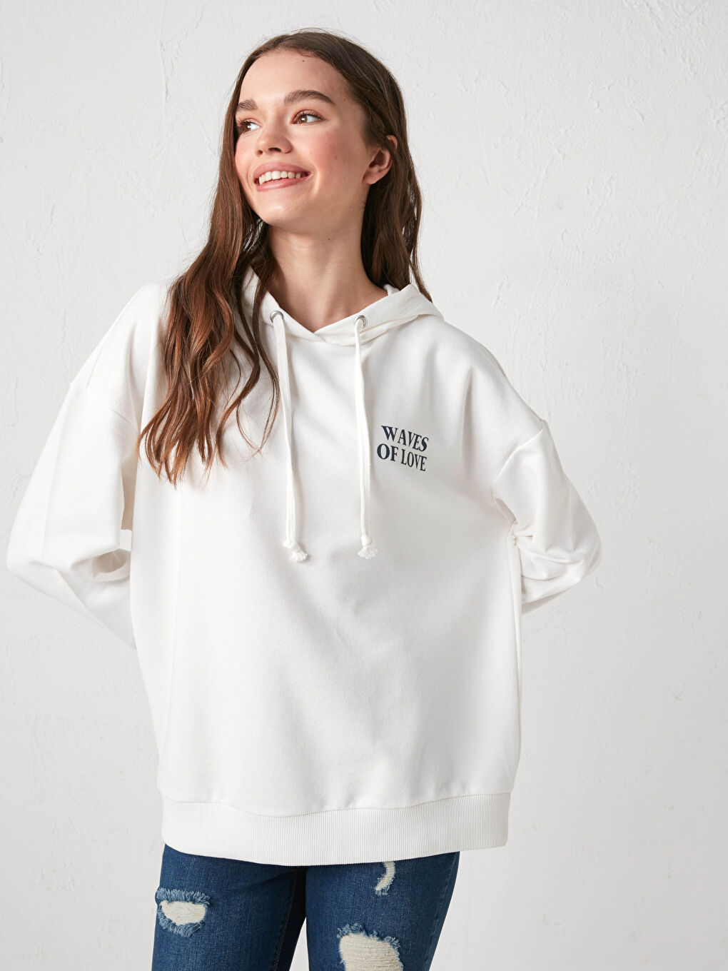 Ekru Kapüşon Yaka Baskılı Uzun Kollu Kadın Sweatshirt-3