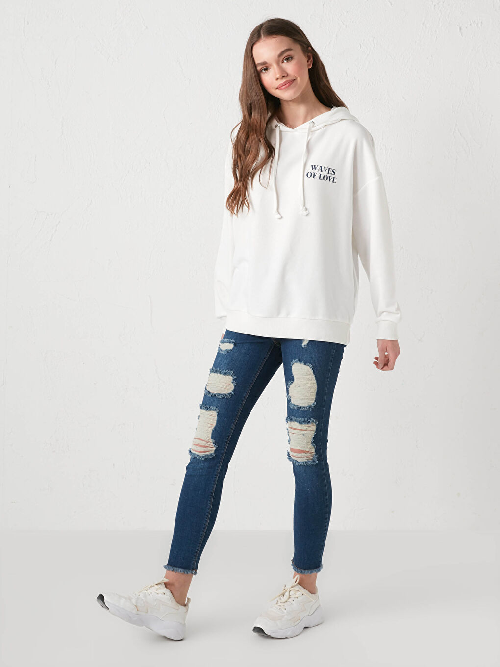 Ekru Kapüşon Yaka Baskılı Uzun Kollu Kadın Sweatshirt-6