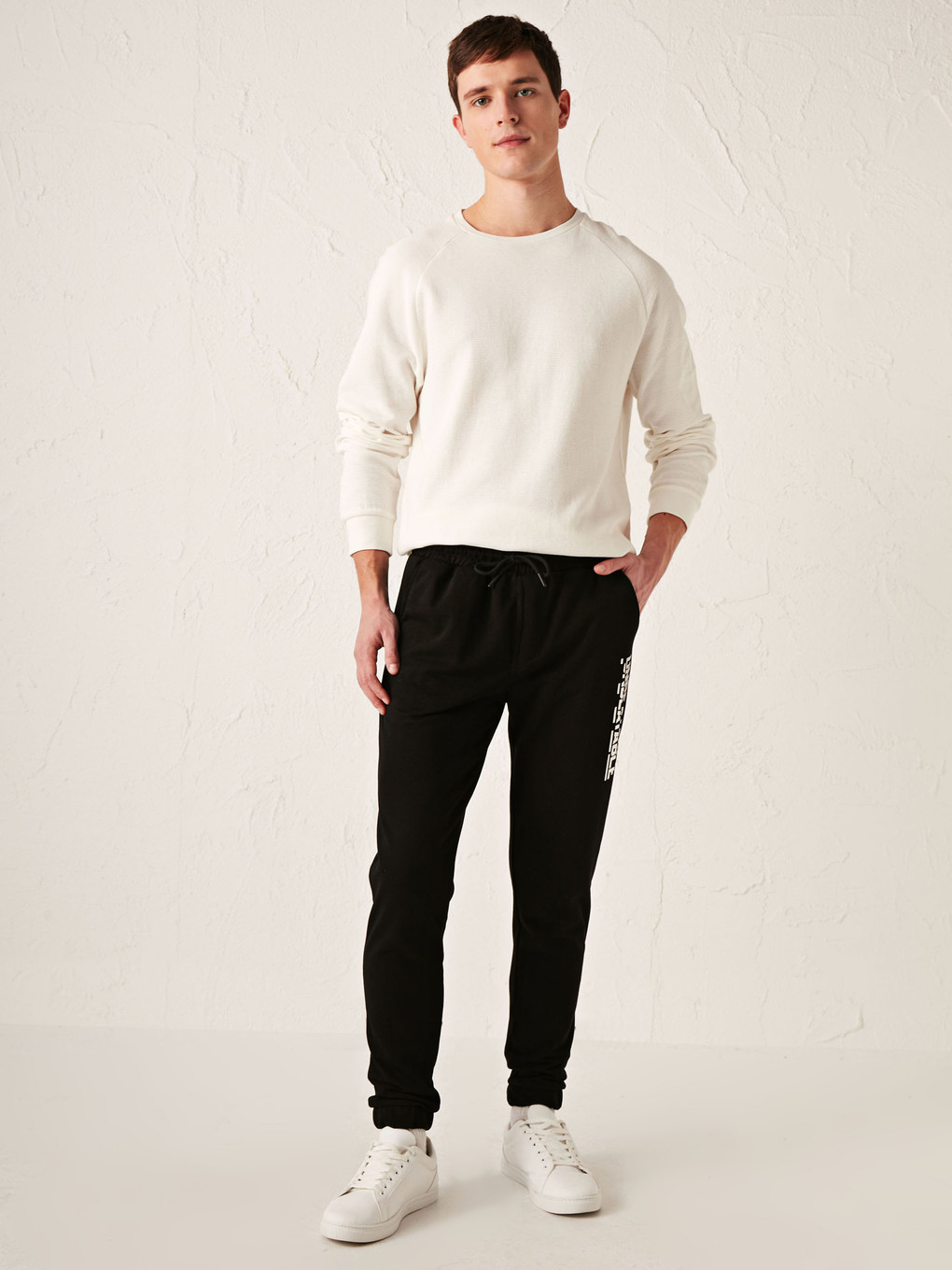 Siyah Slim Fit Eşofman Altı