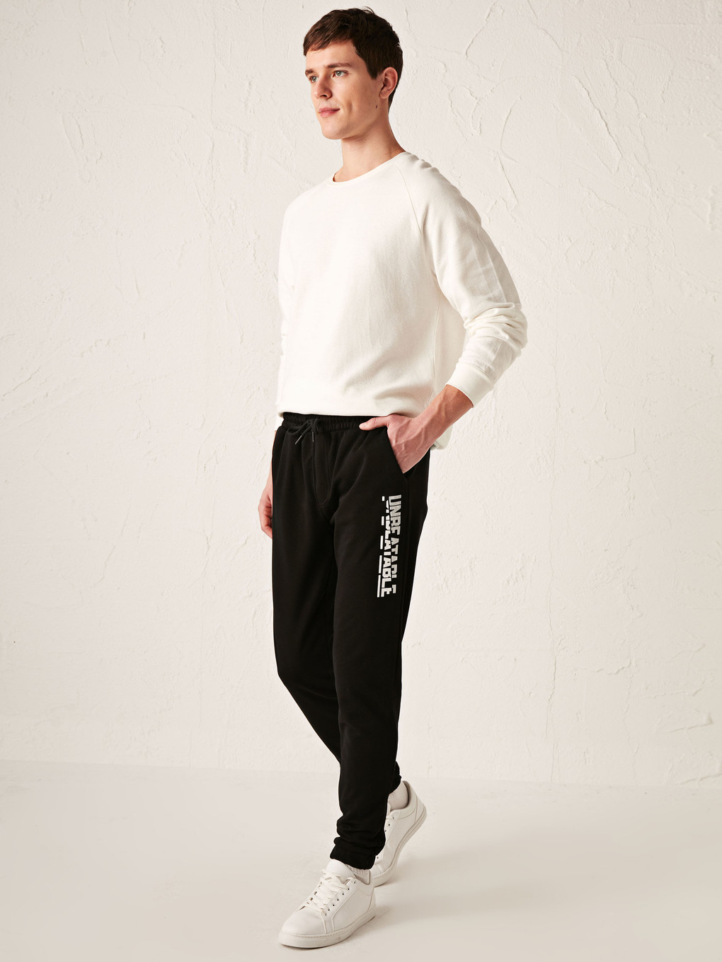 Siyah Slim Fit Eşofman Altı-1