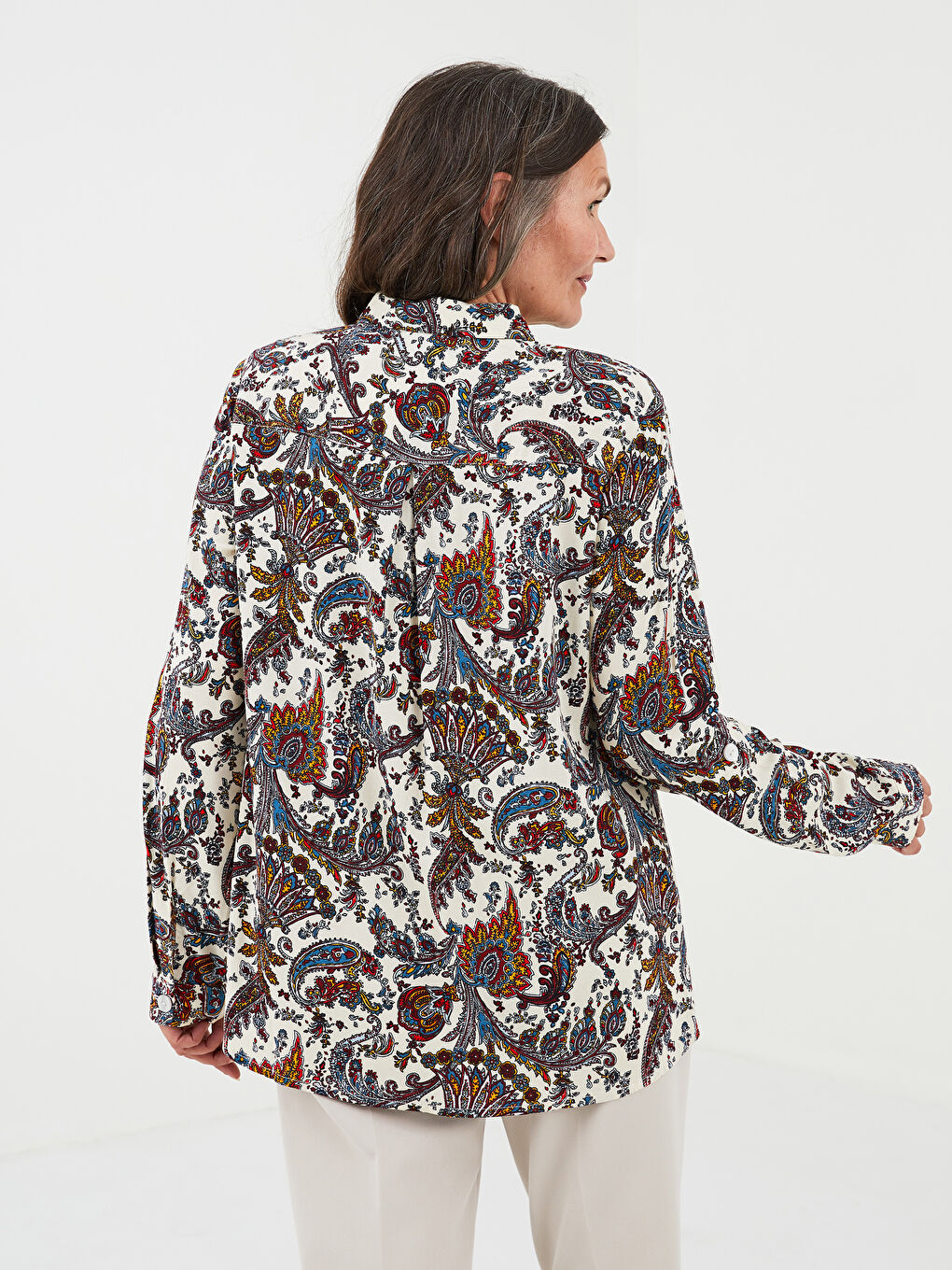 Chemise pour Femmes en Viscose à Manches Longues avec Fermeture à Boutons Imprimée-3