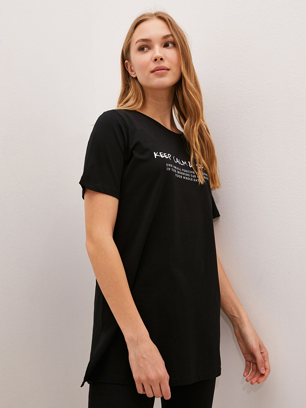 Футболка Женская Хлопковая С Коротким Рукавом, Круглым Вырезом И Принтом-Слоганом