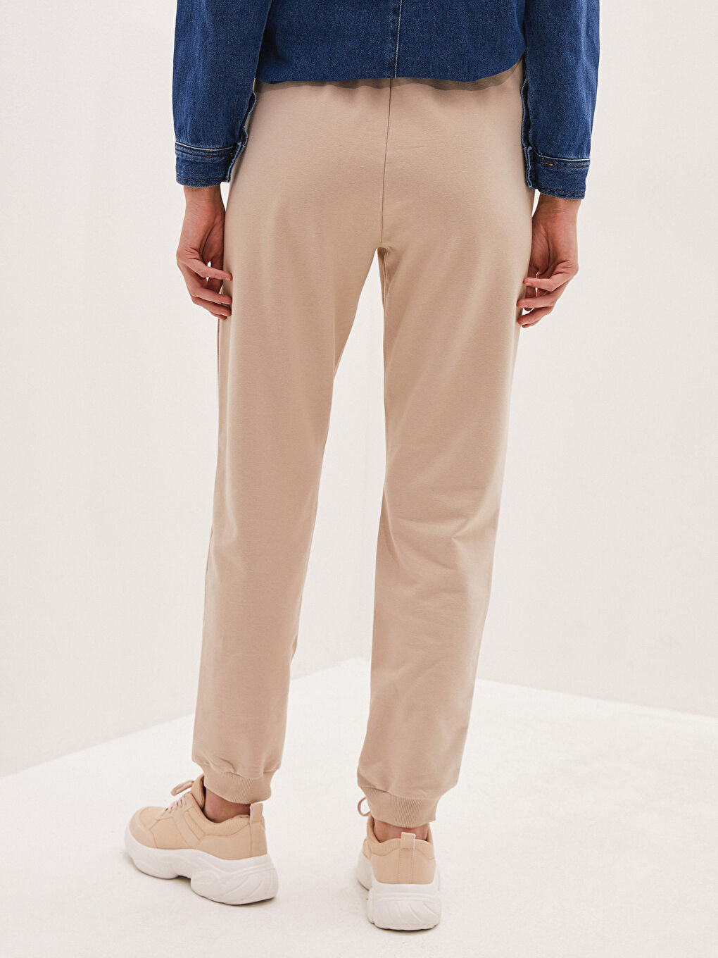 Bej Beli Lastikli Cep Detaylı Kadın Eşofman Alt-3