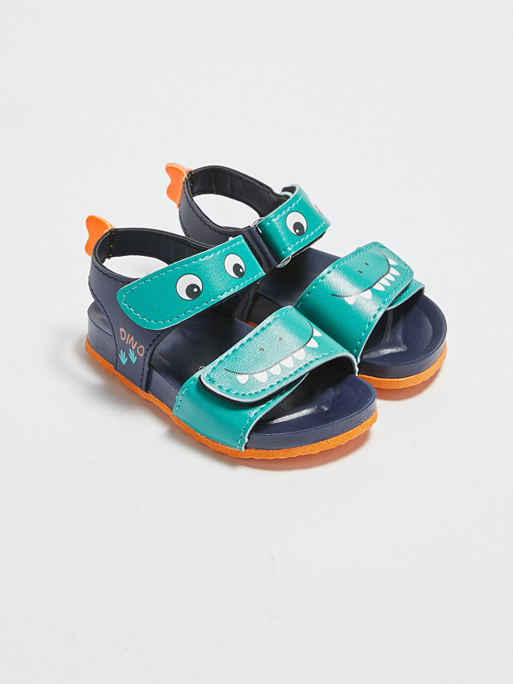 صنادل فيلكرو مطبوعة للأولاد الصغار