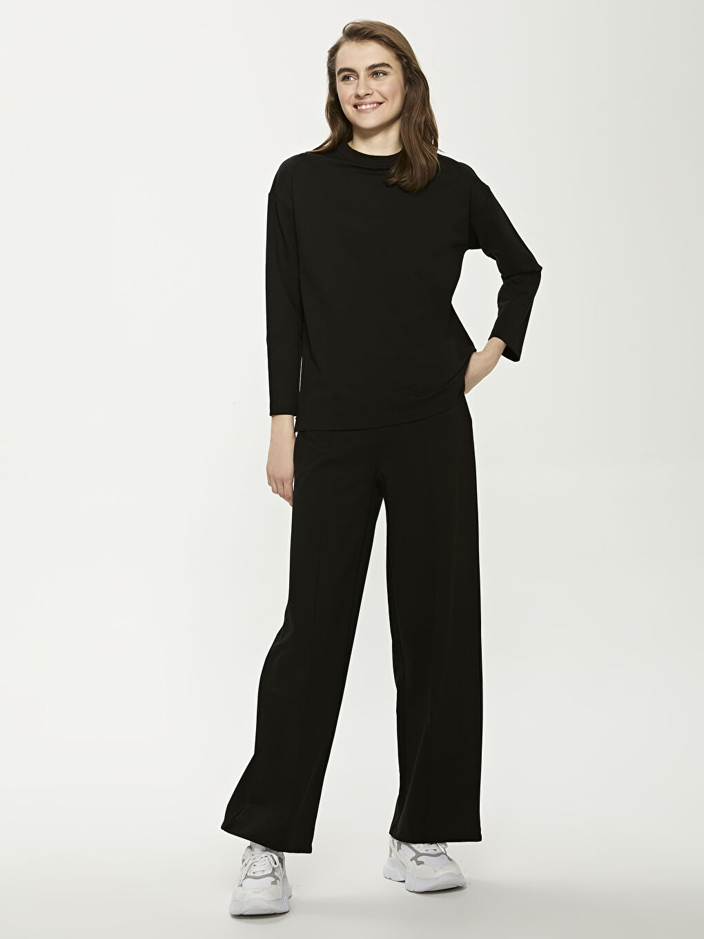 Siyah Bisiklet Yaka Düz Uzun Kollu Kadın Sweatshirt Tunik-2