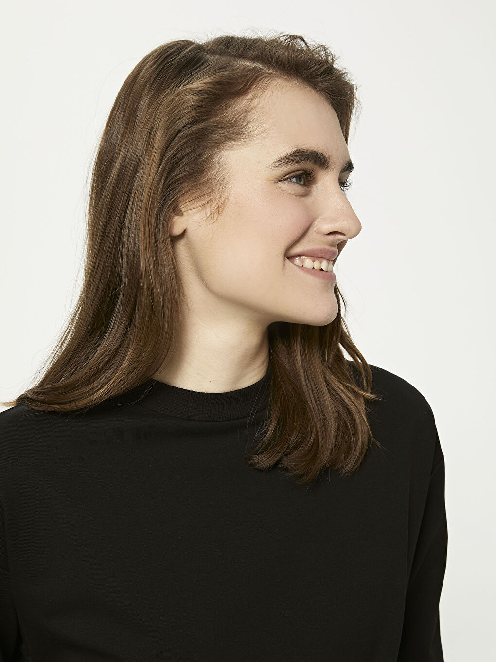 Siyah Bisiklet Yaka Düz Uzun Kollu Kadın Sweatshirt Tunik-3