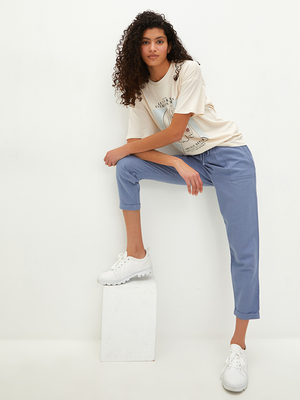 Elastic Waist Wide Fit Pocket Detailed Women's Trousers