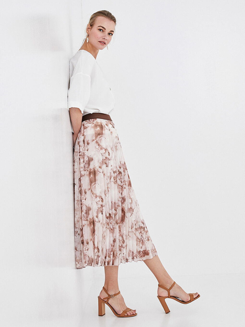 Elastic Waist Floral Printed Chiffon Women's Pleated Skirt-2