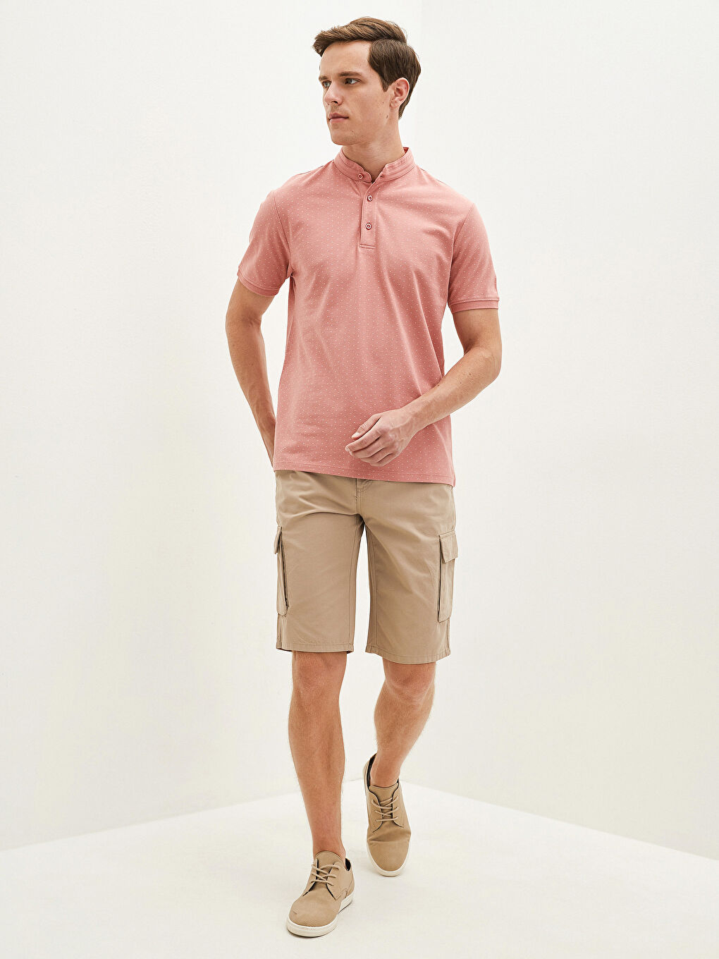 Pembe Hakim Yaka Kısa Kollu Desenli Erkek Tişört-2