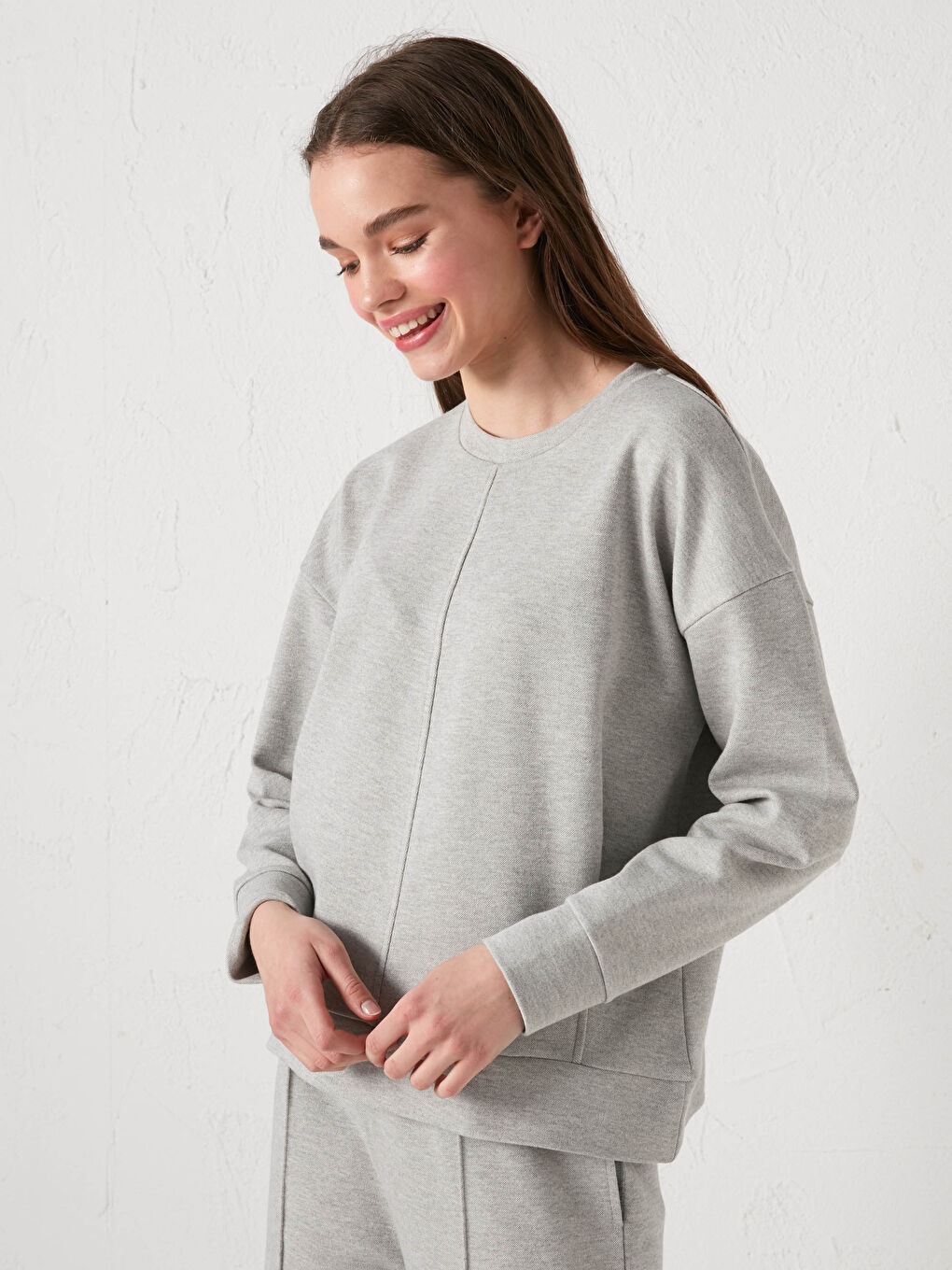 Gri Bisiklet Yaka Düz Uzun Kollu Kadın Sweatshirt-1