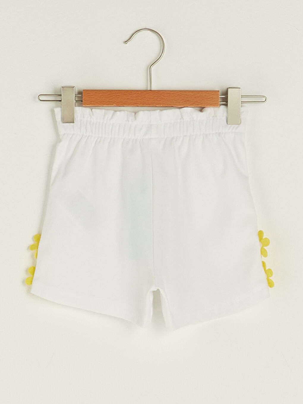 Beyaz Beli Lastikli Kız Bebek Şort-1