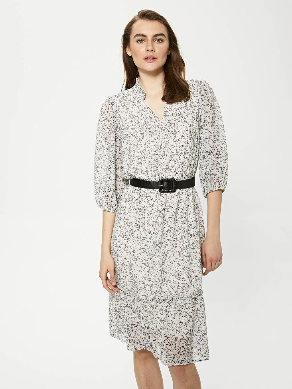 Bej V Yaka Desenli Fırfır Detaylı Kadın Elbise-1