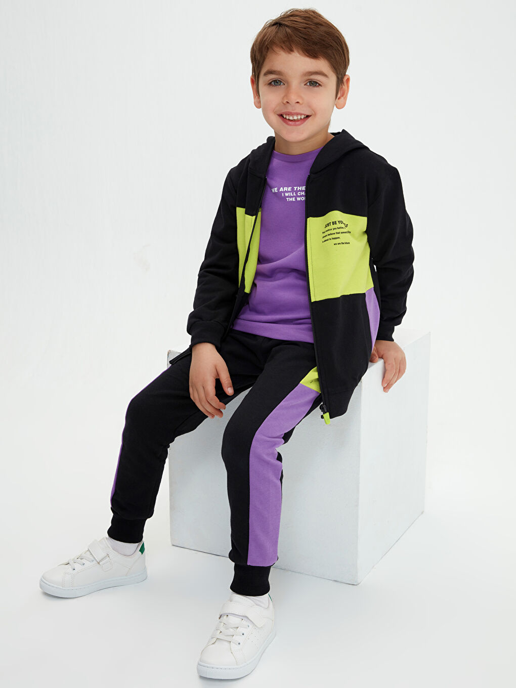 LCW Kids Printed Color-Blocked Long Sleeve Boy Sweatshirt with Hood -S1FP98Z4-CVL