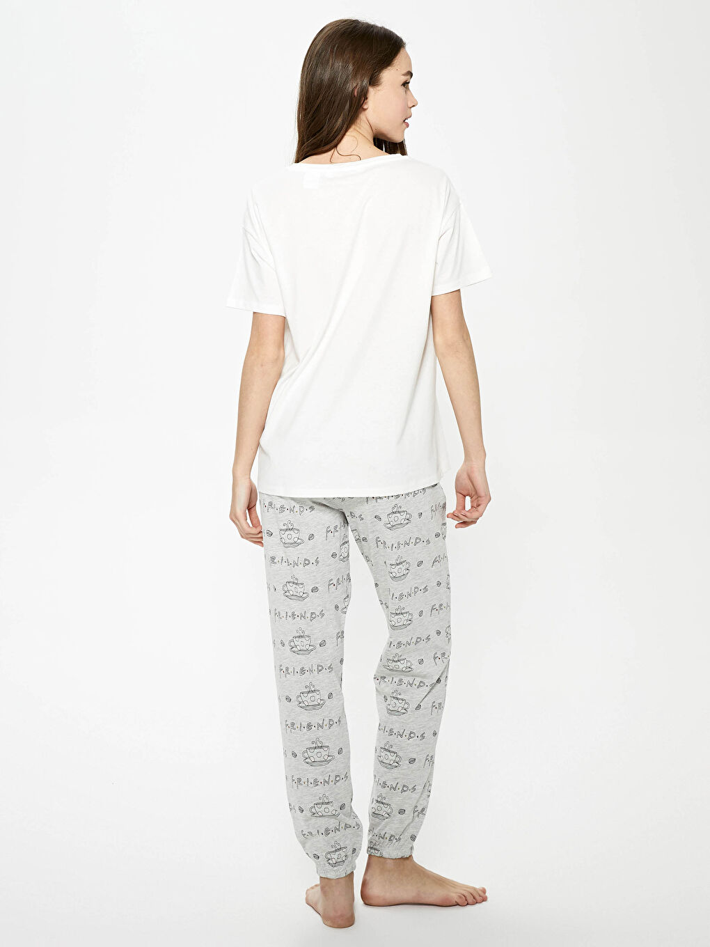 Gri Bisiklet Yaka Friends Baskılı Kısa Kollu Kadın Pijama Takımı-4