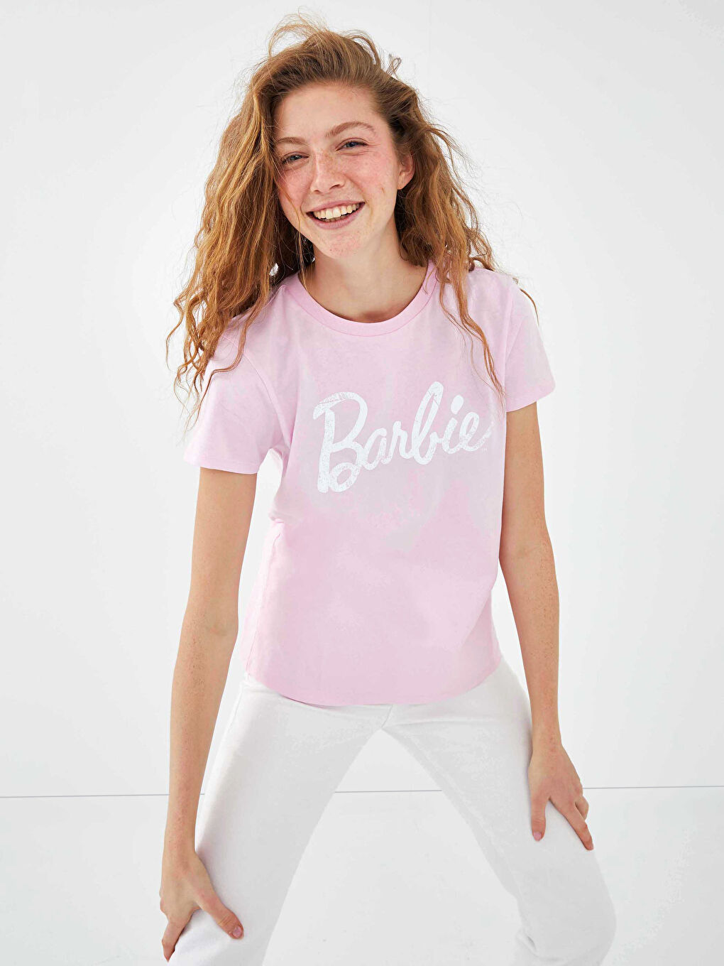 Pembe Bisiklet Yaka Barbie Baskılı Kısa Kollu Kadın Tişört-3