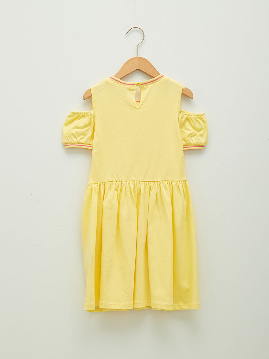 فستان بناتي قطن ياقة دائرية مطبوع بأكتاف مكشوفة وكم قصير-1