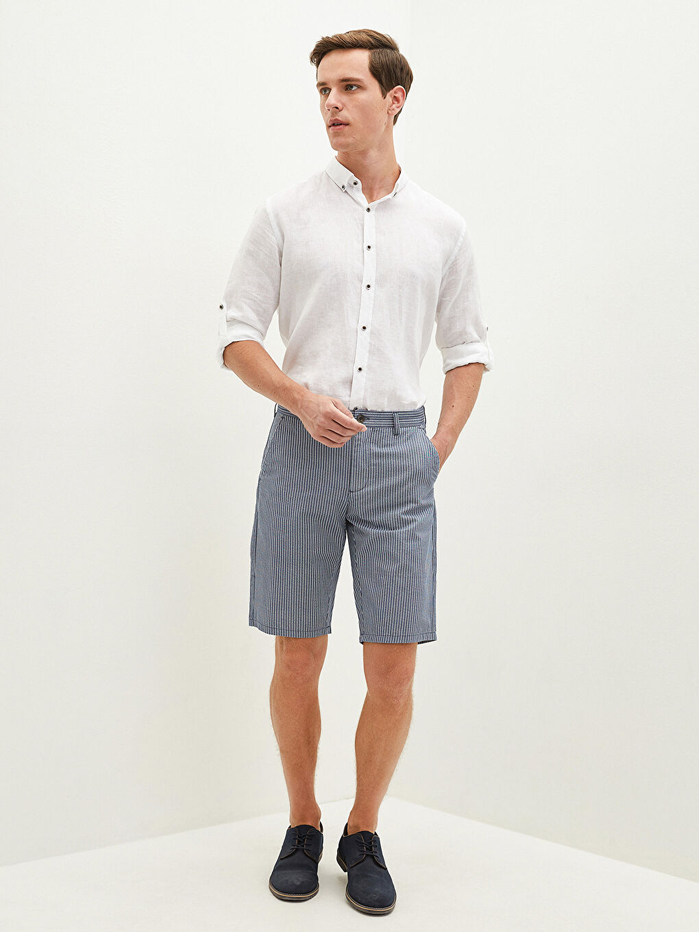 Lacivert Standart Kalıp Çizgili Gabardin Erkek Şort-1