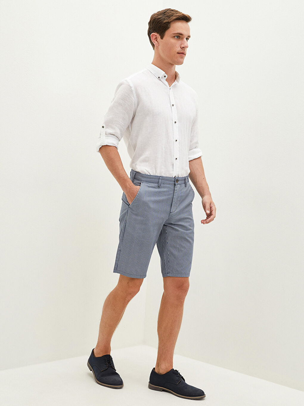 Lacivert Standart Kalıp Çizgili Gabardin Erkek Şort-4