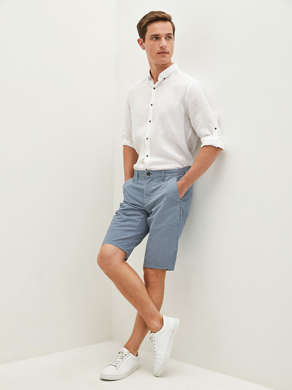 İndigo Standart Kalıp Çizgili Gabardin Erkek Şort-3