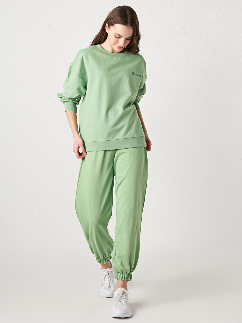 Sweat-shirt à manches longues imprimé avec slogan et col rond pour Femmes-4