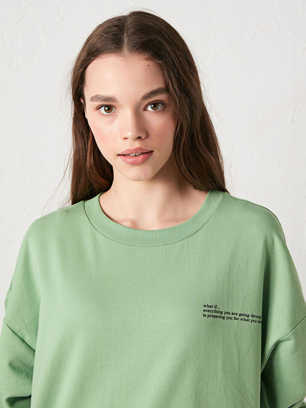 Sweat-shirt à manches longues imprimé avec slogan et col rond pour Femmes-2