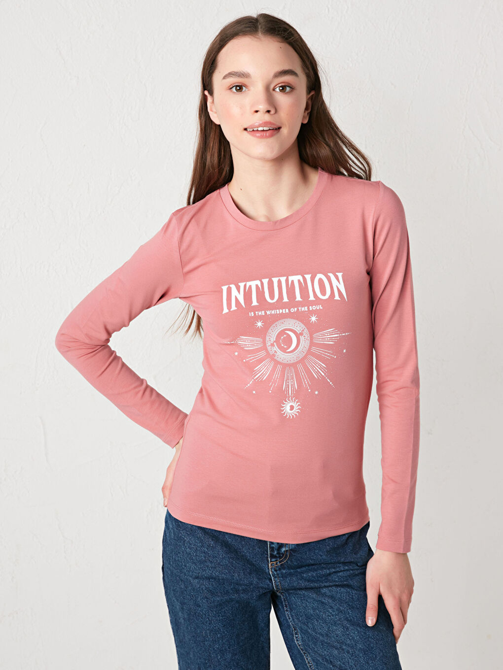 әйелдерге арналған дөңгелек жағалы принтті ұзын жеңді мақта футболка