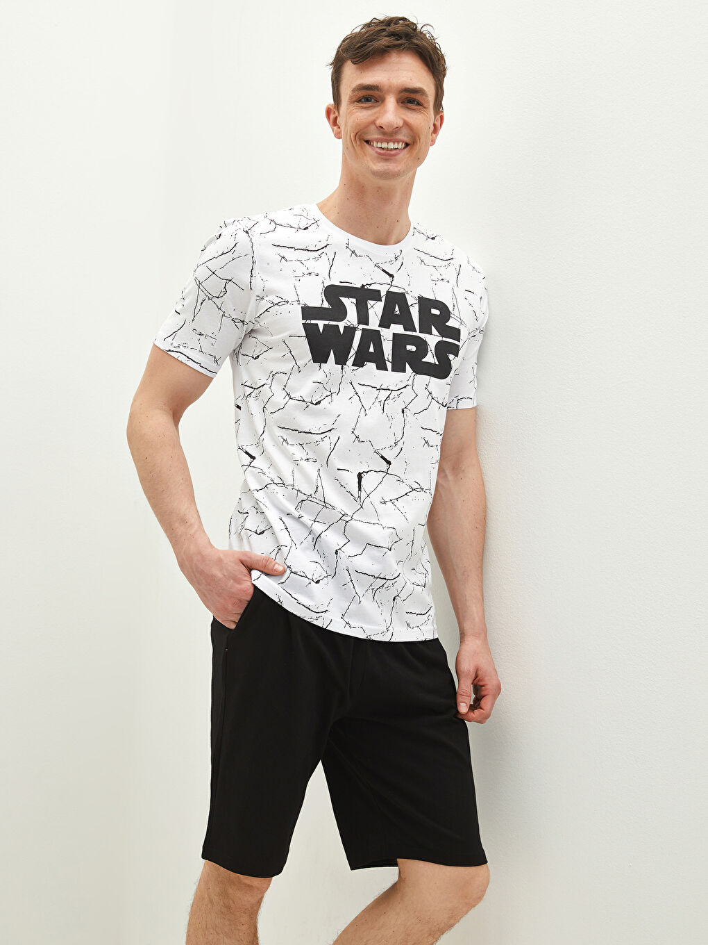 Beyaz Standart Kalıp Erkek Şortlu Pijama Takımı-1