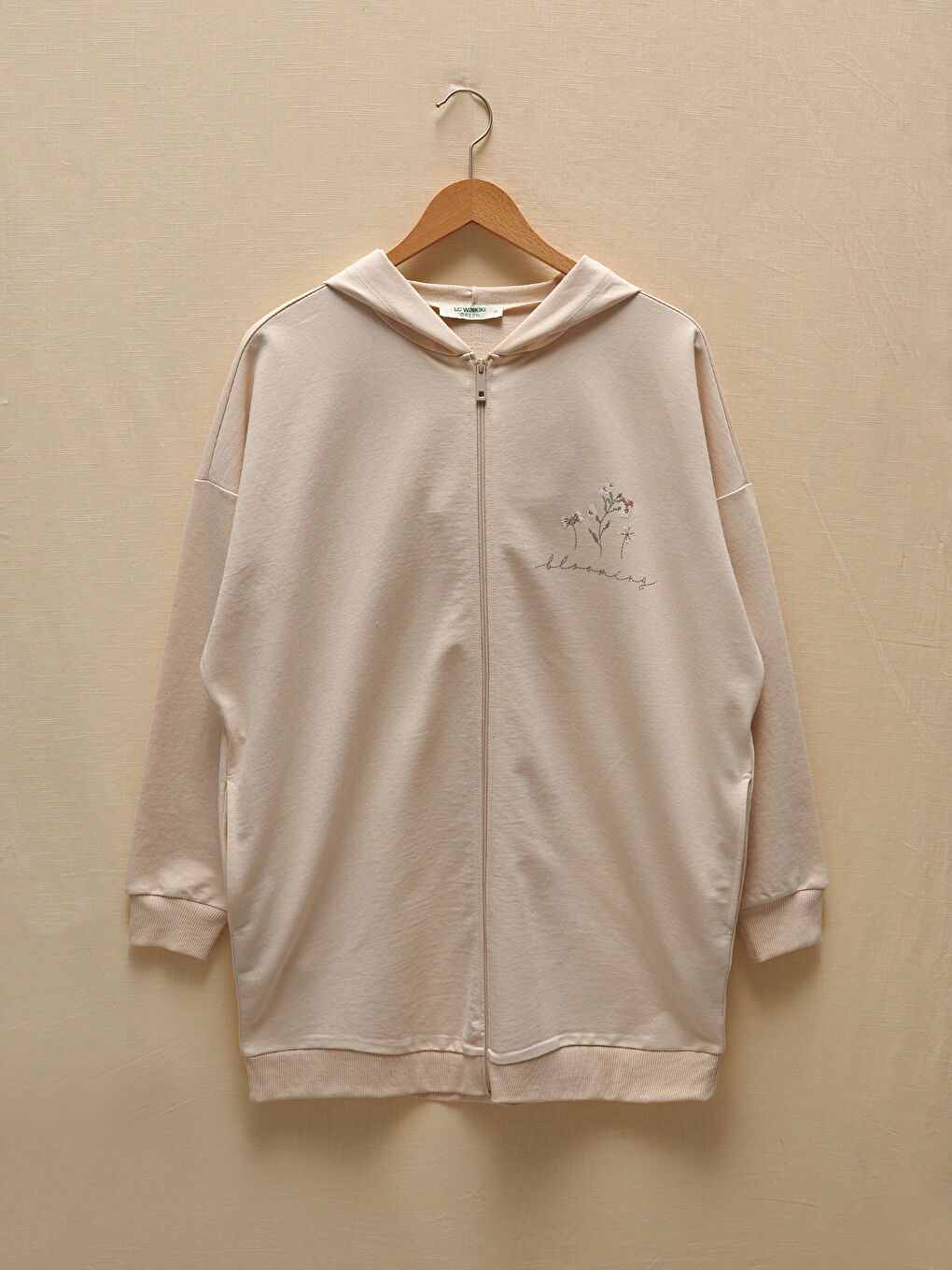 Gri Kapüşon Yaka Baskılı Uzun Kollu Kadın Spor Hırka-5