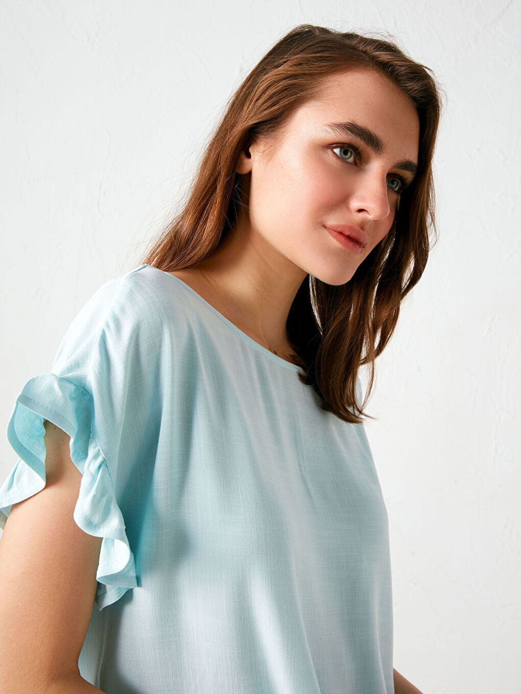 Mavi Bisiklet Yaka Fırfır Detaylı Kısa Kollu Viskon Kadın Bluz-3