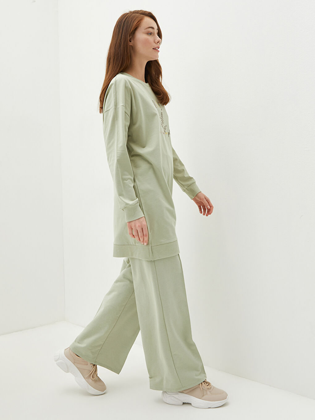 Yeşil Beli Lastikli Düz Bol Paça Kadın Eşofman Alt-1