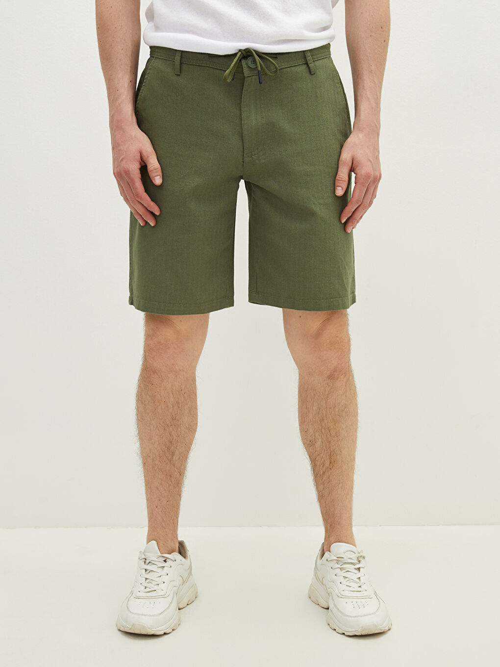 Slim Fit Binding Detail Men's Shorts-3