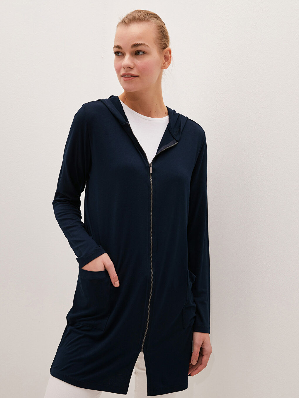 Lacivert Kapüşon Yaka Düz Uzun Kollu Viskon Kadın Hırka