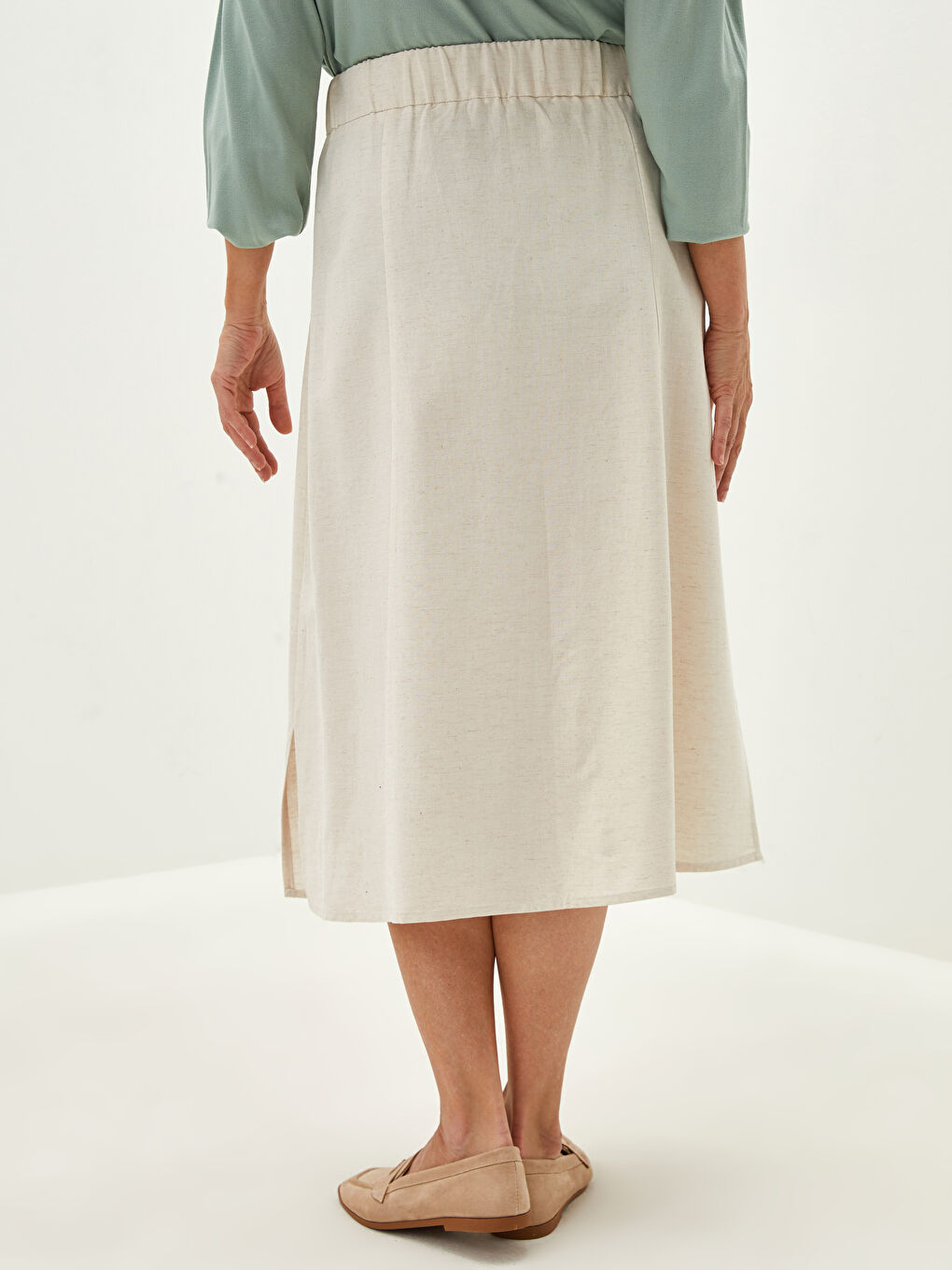 Bej Beli Lastikli Düz A Kesim Düğme Detaylı Kadın Etek-2