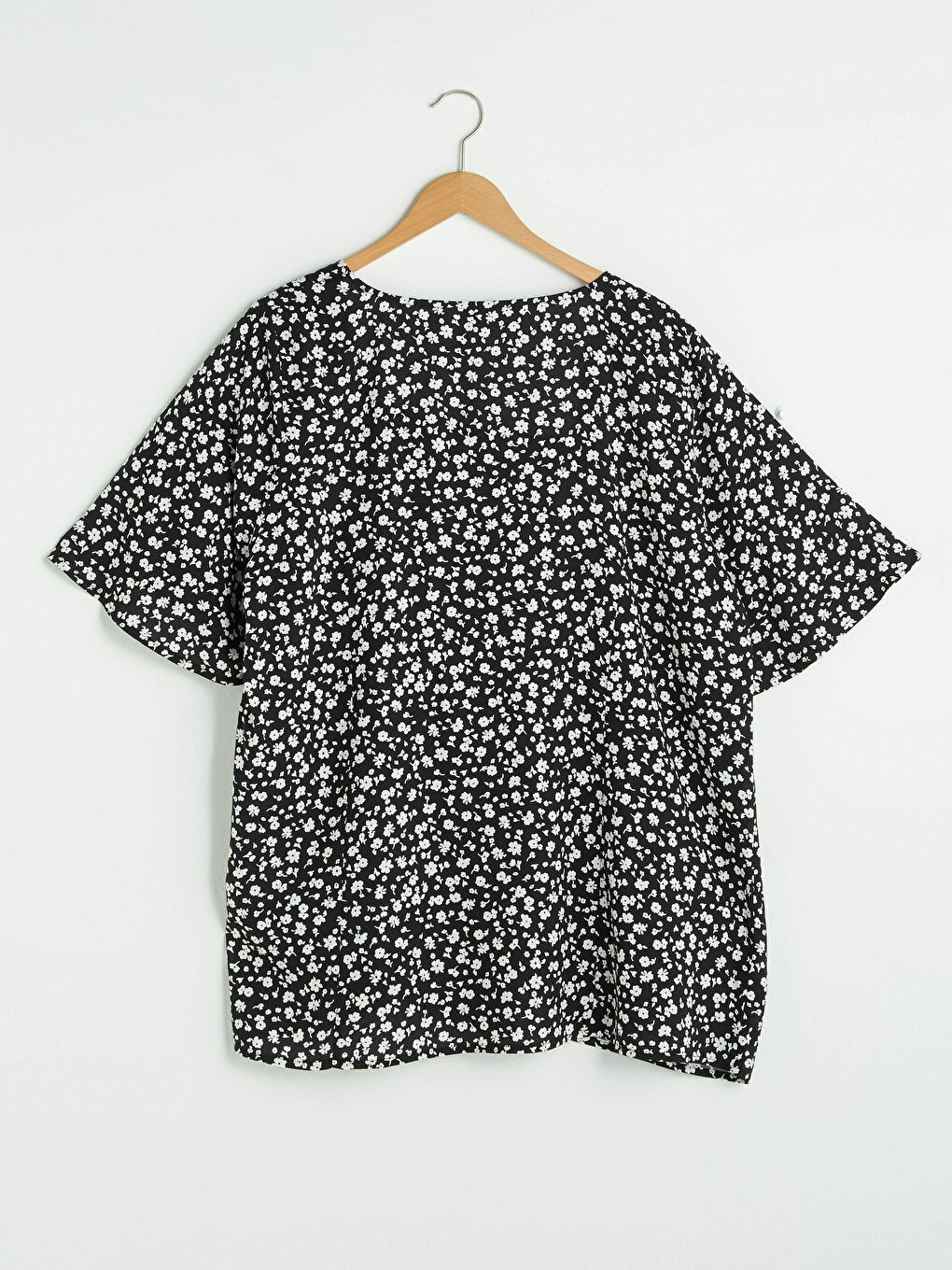 Siyah Kare Yaka Baskılı Kısa Kollu Viskon Kadın Bluz-6