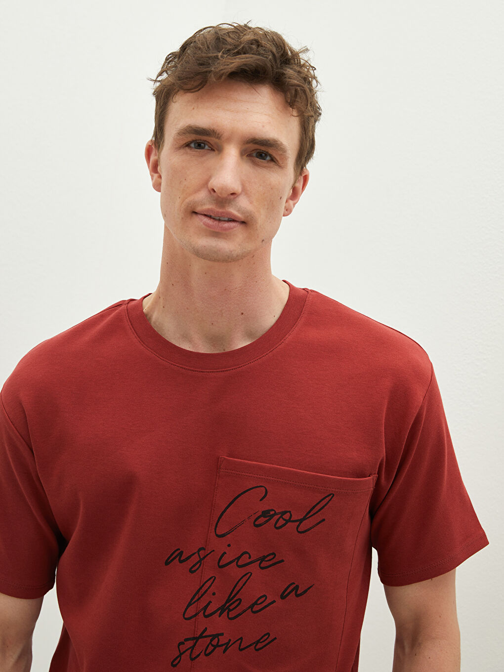 Muška majica od češljanog pamuka okruglog izreza sa štampanim motivom kratkih rukava-3