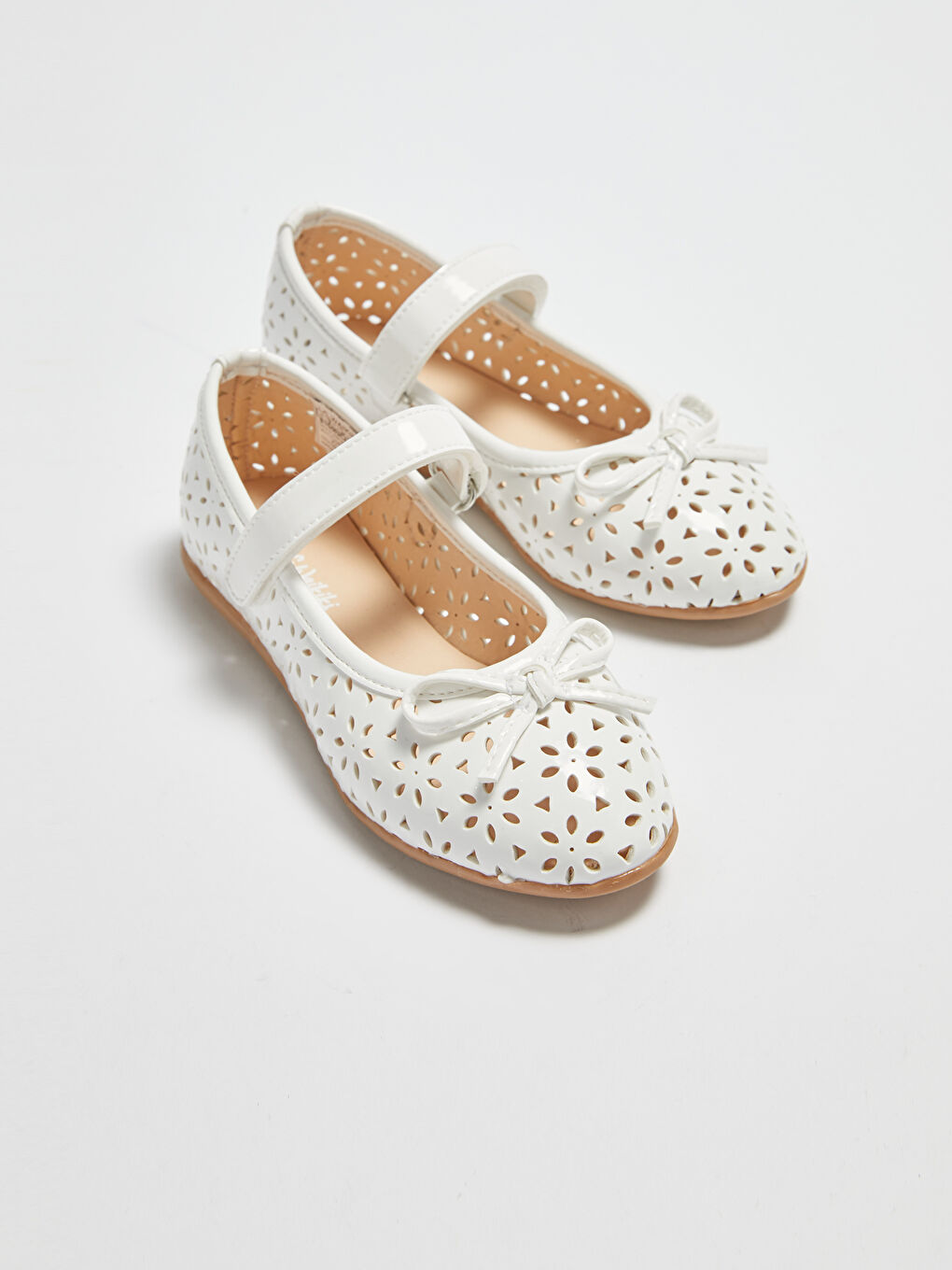 Beyaz Kız Çocuk Fiyonk Detaylı Babet Ayakkabı-2