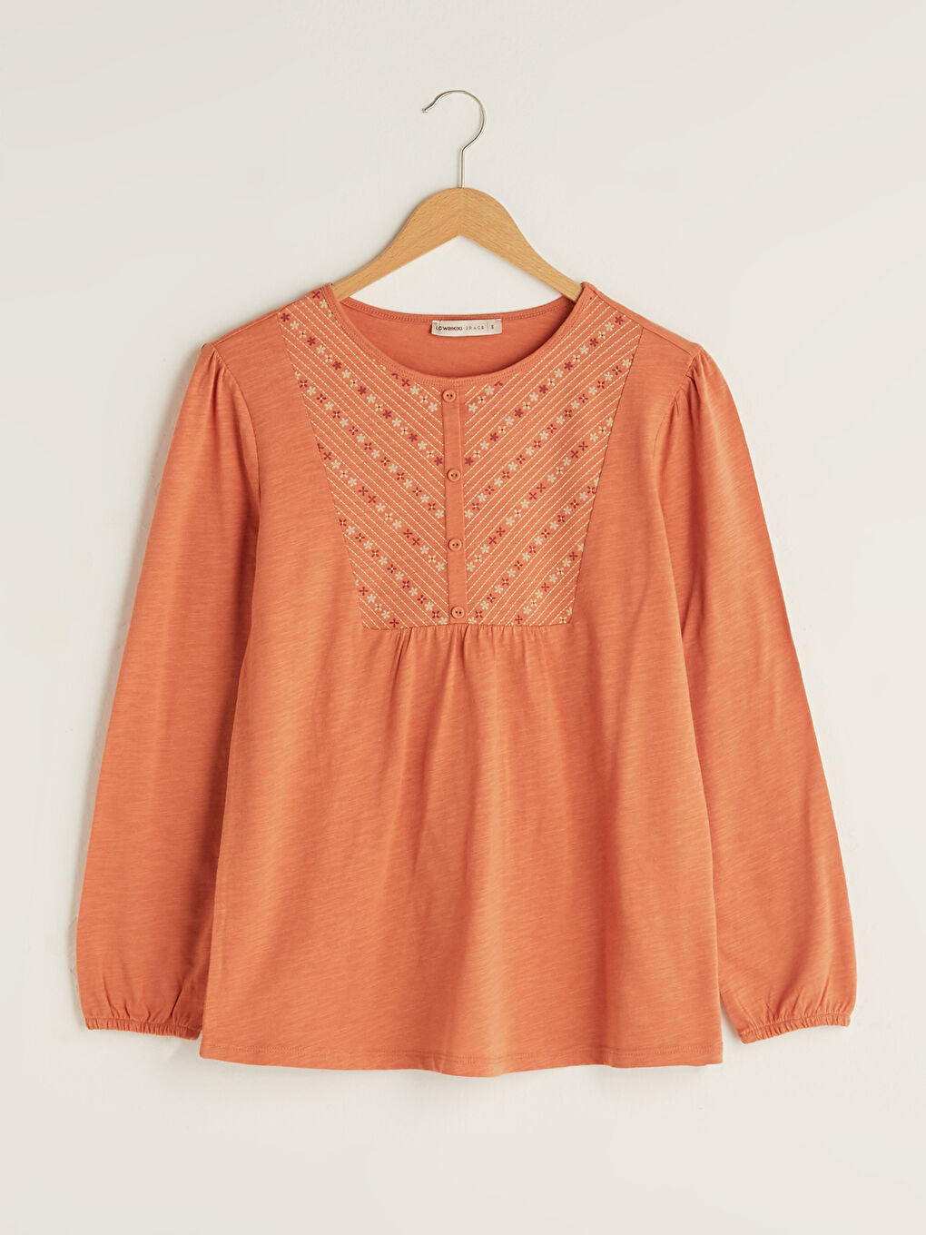 بلوزة نسائية بأكمام طويلة مطبوعة برقبة دائرية-5