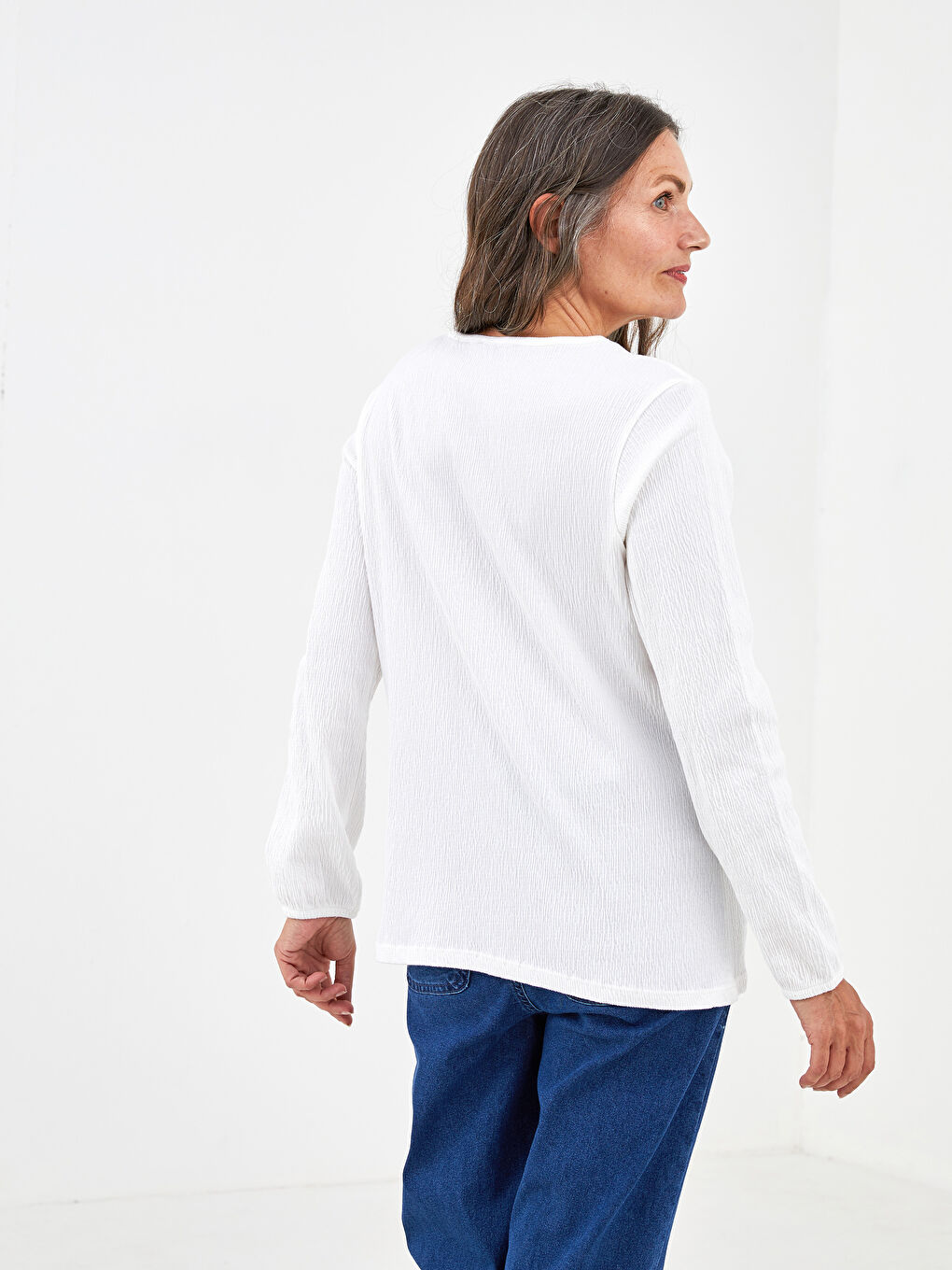 Beyaz Bağlamalı Yaka Desenli Uzun Kollu Kadın Bluz-3