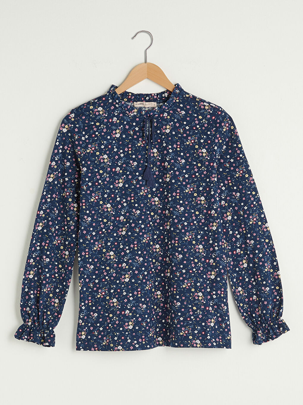 Lacivert Bağlamalı Yaka Çiçek Baskılı Uzun Kollu Pamuklu Kadın Bluz-5
