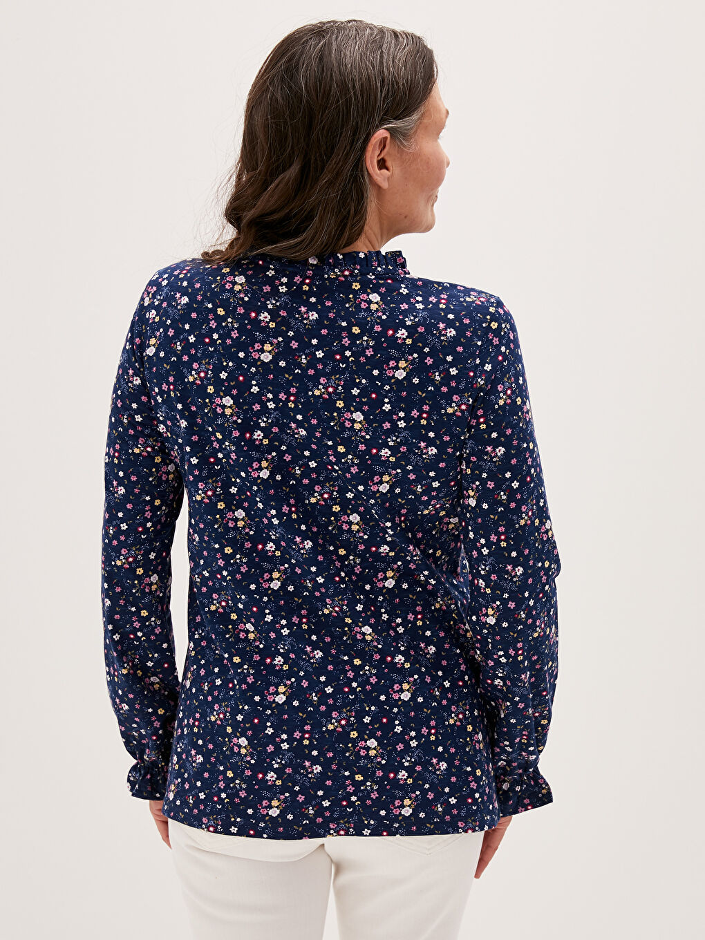 Lacivert Bağlamalı Yaka Çiçek Baskılı Uzun Kollu Pamuklu Kadın Bluz-3