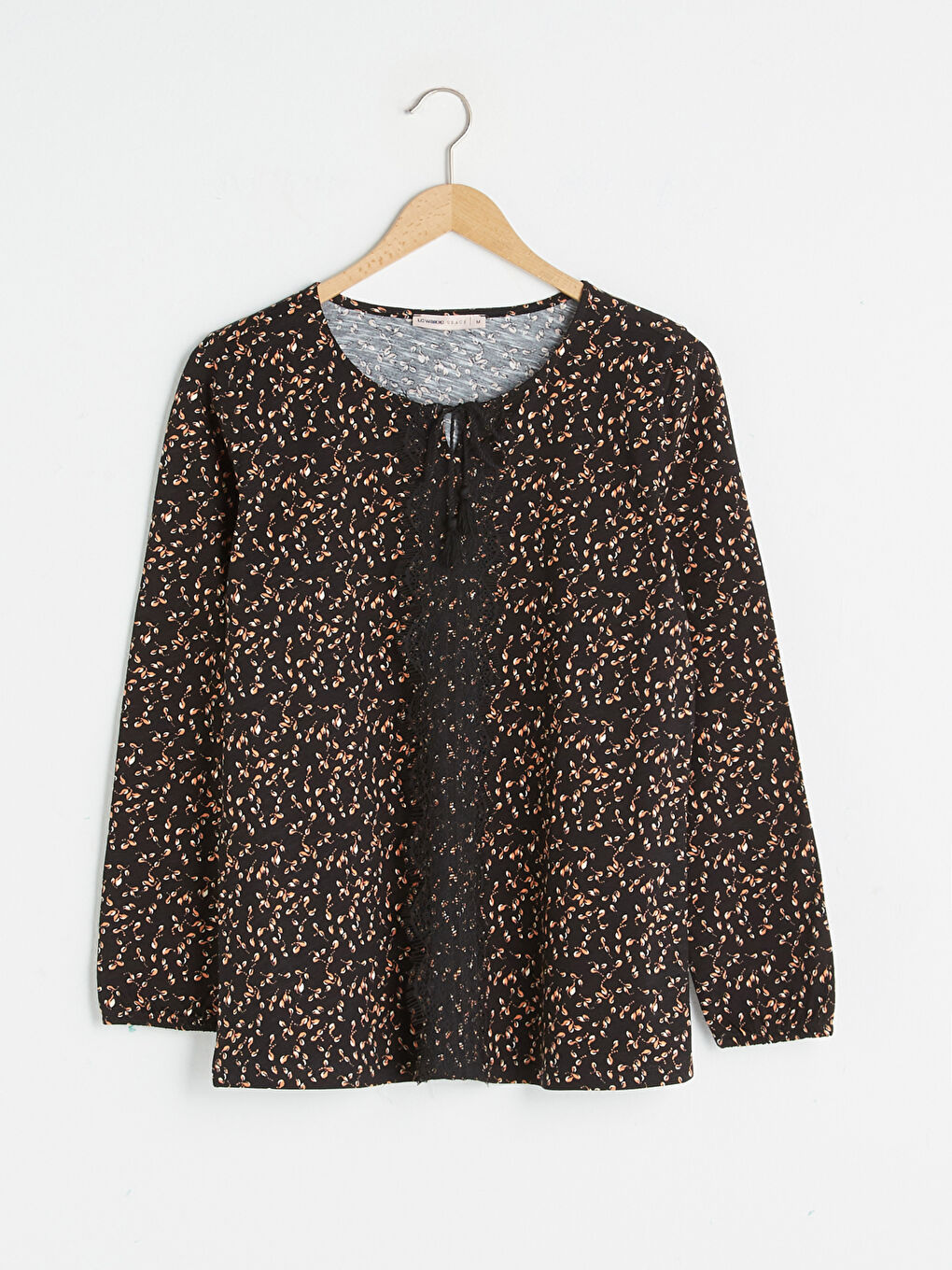 Siyah Bağlamalı Yaka Baskılı Nakış Desenli Uzun Kollu Kadın Bluz-5