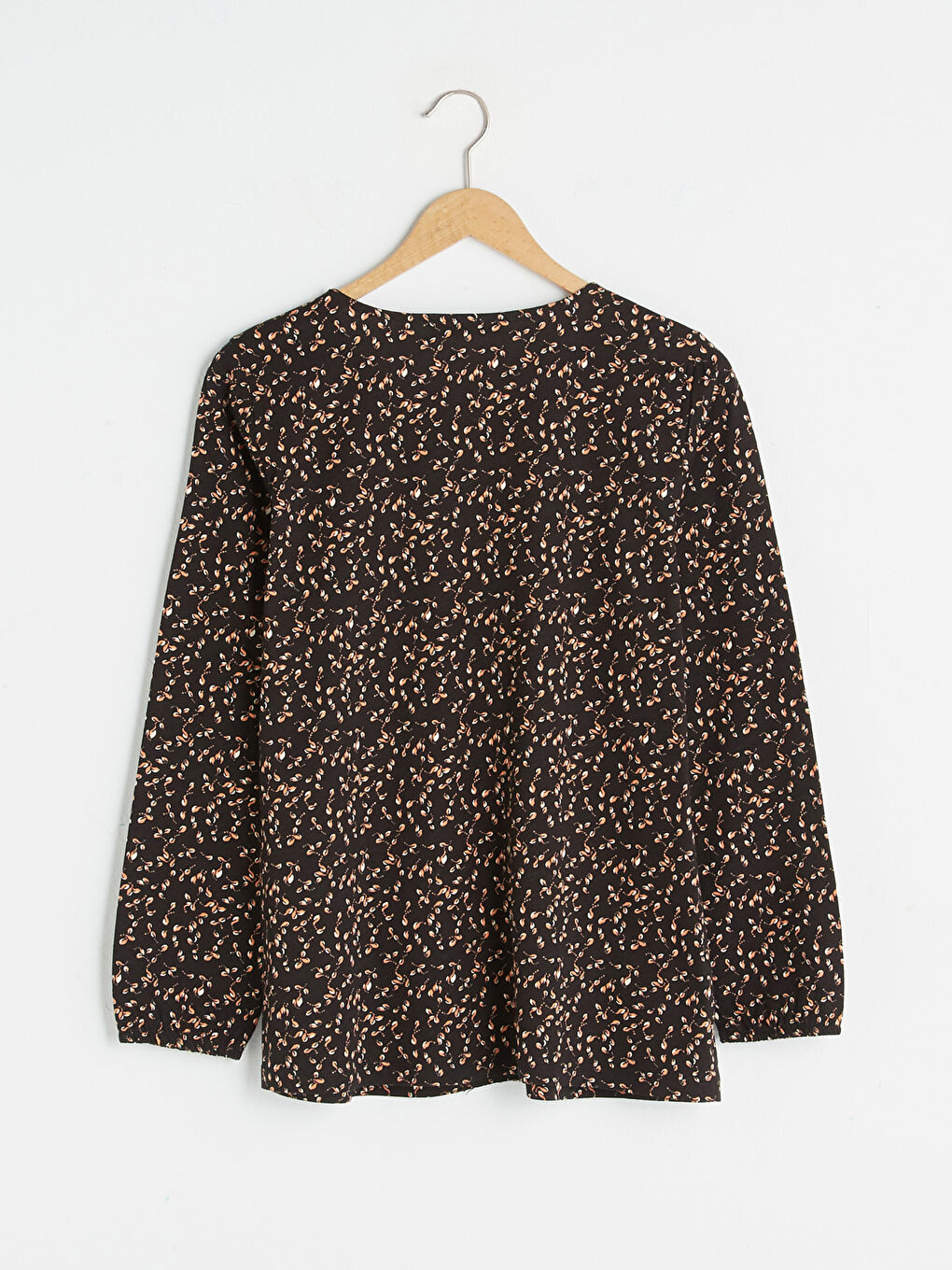 Siyah Bağlamalı Yaka Baskılı Nakış Desenli Uzun Kollu Kadın Bluz-6