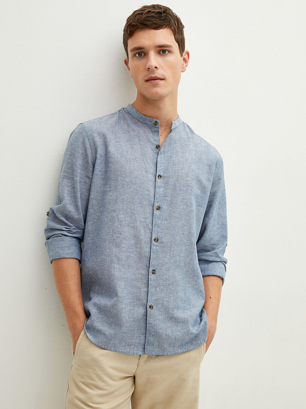 Рубашка слим-фит с воротником-стойкой и длинным рукавом для мужчин