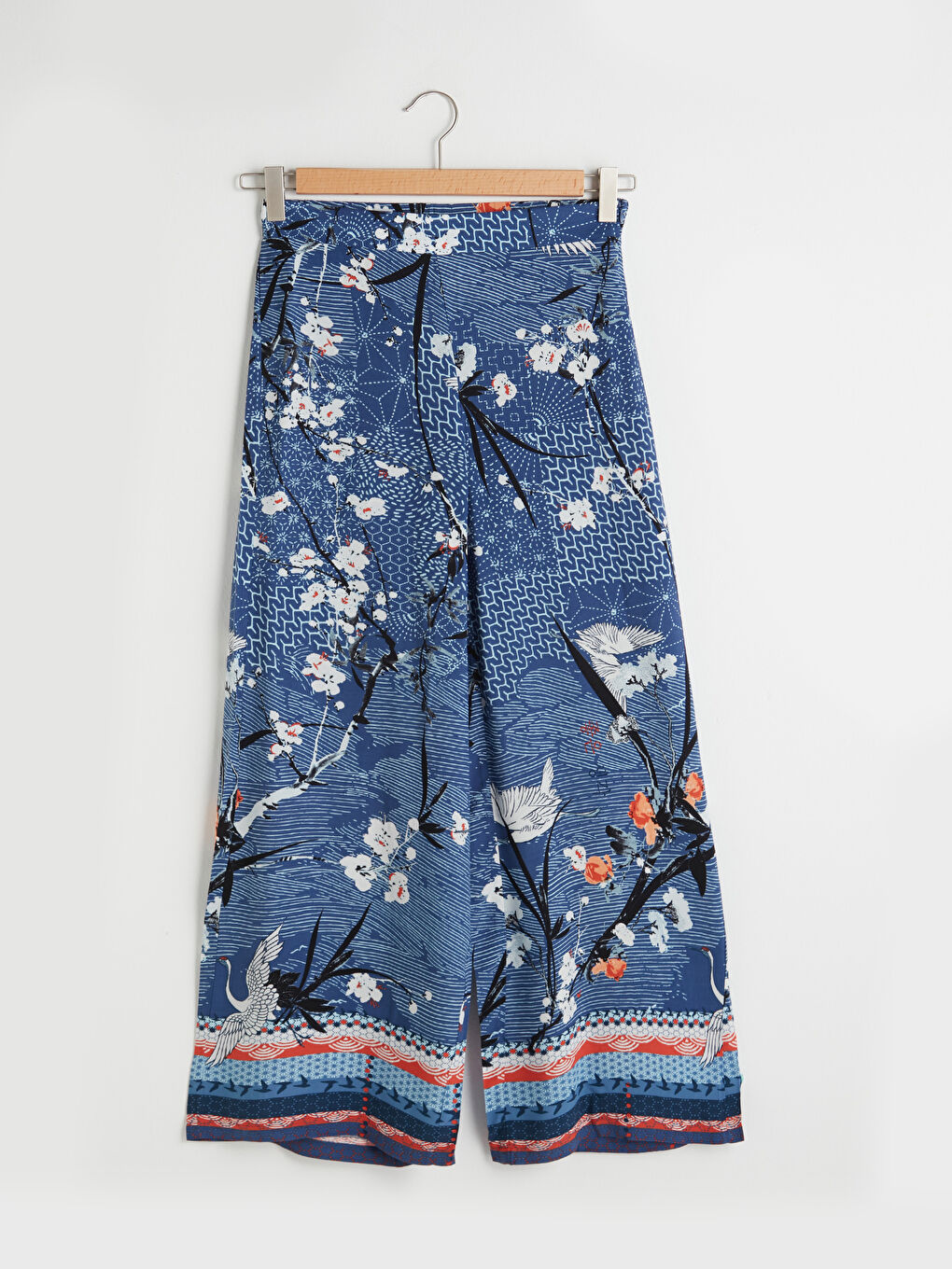 Mavi Bol Paça Desenli Viskon Kadın Pantolon-3