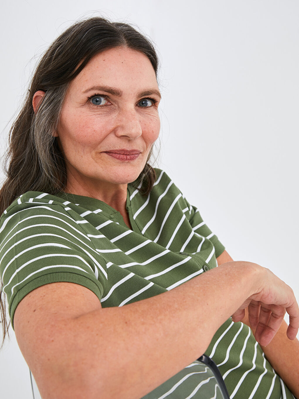 Haki Kaçık Yaka Çizgili Kısa Kollu Pike Kumaş Kadın Elbise-5