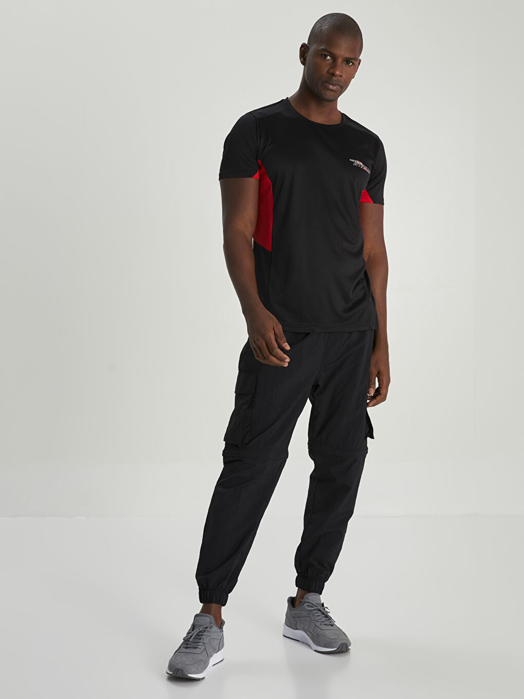 T-Shirt de Sport pour Hommes à Col Rond et Manches Courtes avec Blocs de Couleurs-2